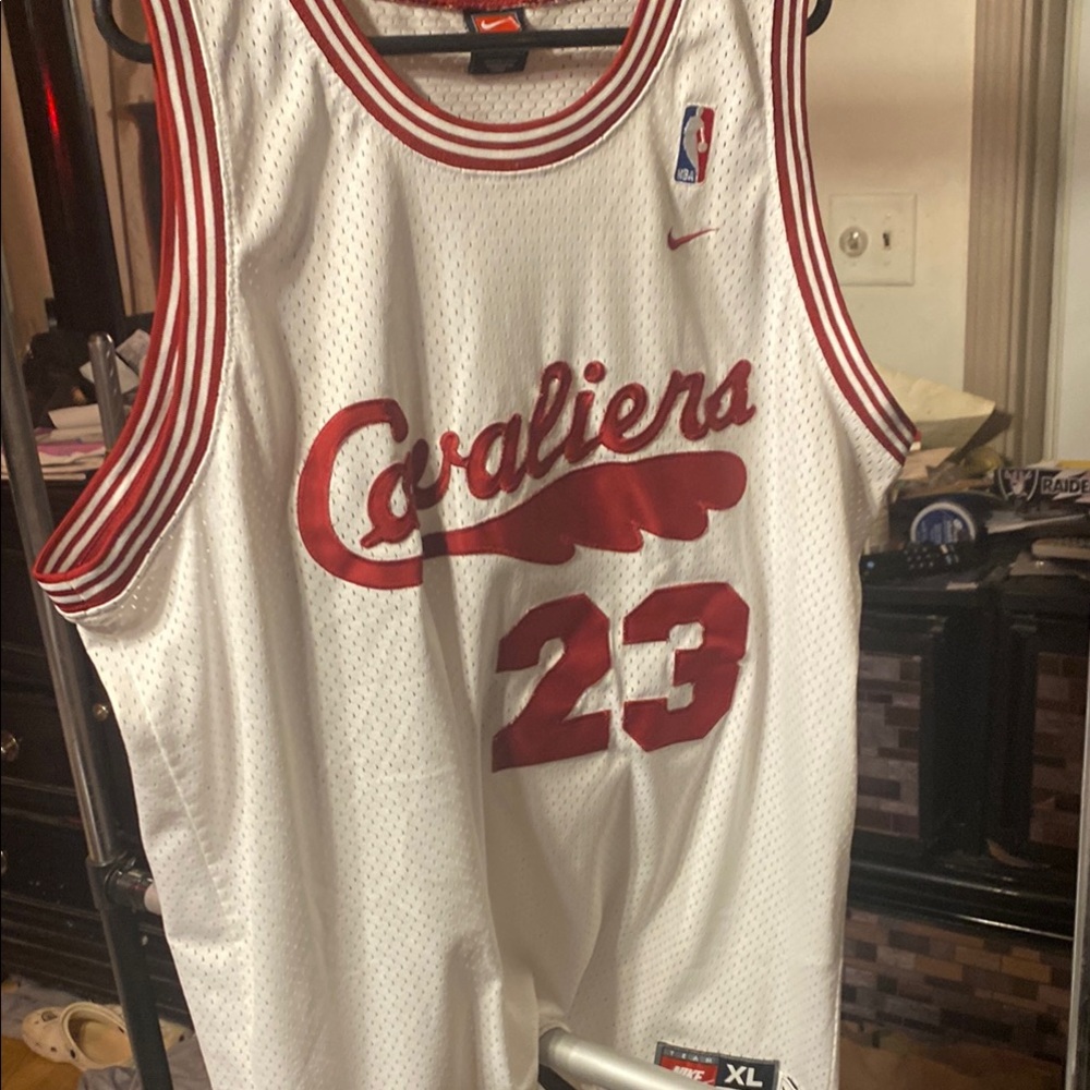 LeBron James authentic Cleveland Cavaliers Nike Jersey